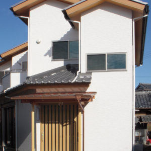 滋賀県雁瀬工務店が建てた、土地に合わせた和風な住まい