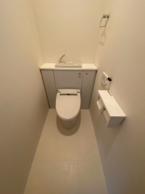 滋賀草津市でトイレ床の張替リフォーム！